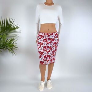 Vintage Y2K Casual Low Rise Coastal Grandma Red Floral Midi Skirt / Size: 5